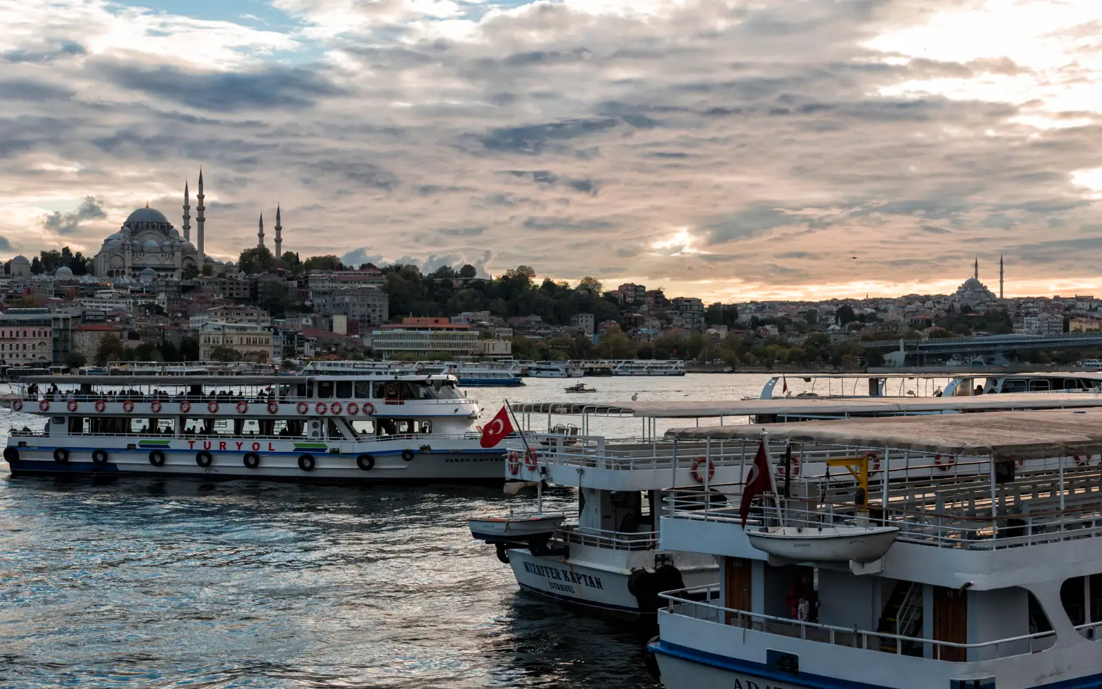 Bosphorus Sunset Yacht Cruise — a popular private tour in Istanbul by Allway Tour