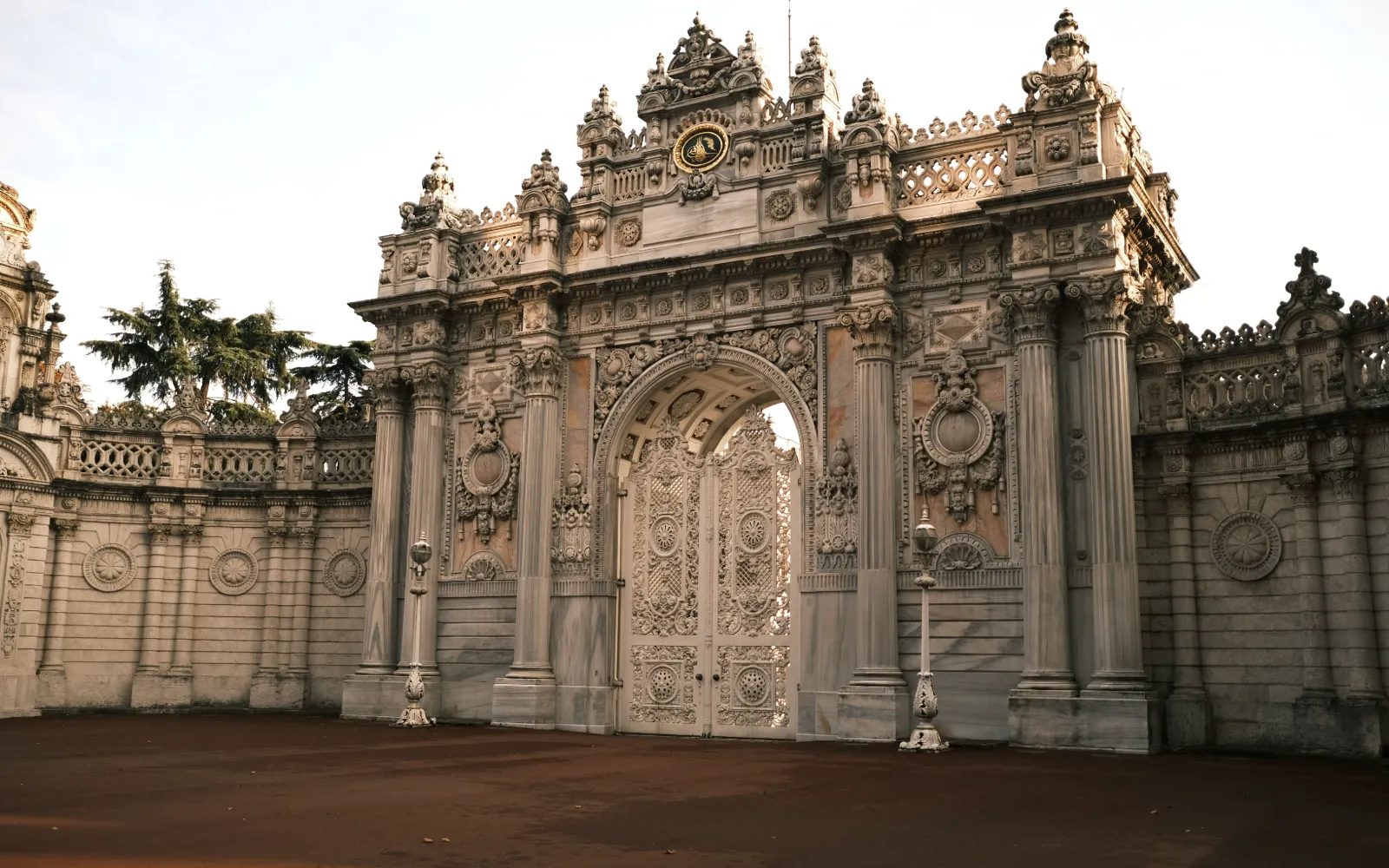 Dolmabahce Palace and Bosphorus Tour — a popular private tour in Istanbul by Allway Tour